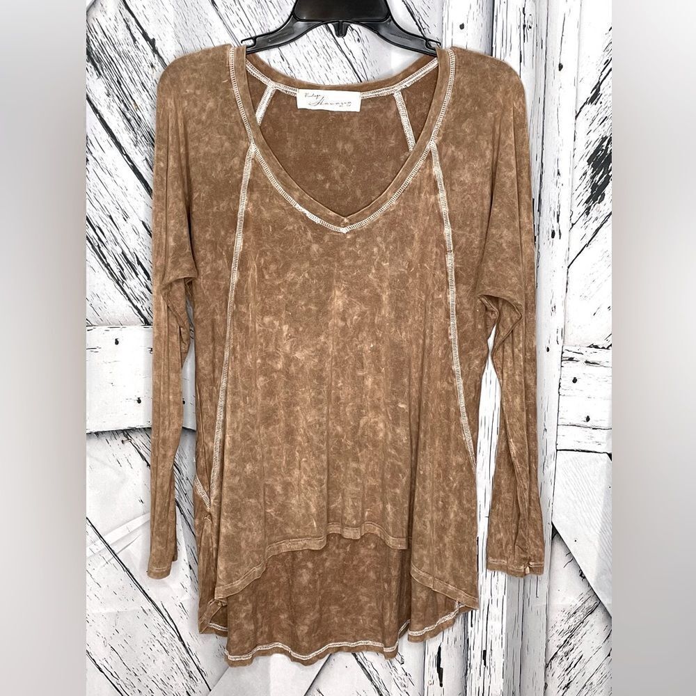 Vintage Havana Acid Washed V-Neck High/Low Top M